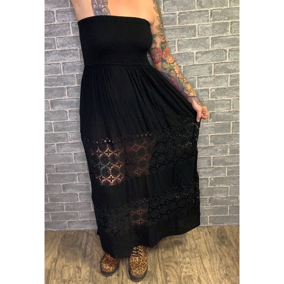Chelsea28 Farrah Smocked Dress 
